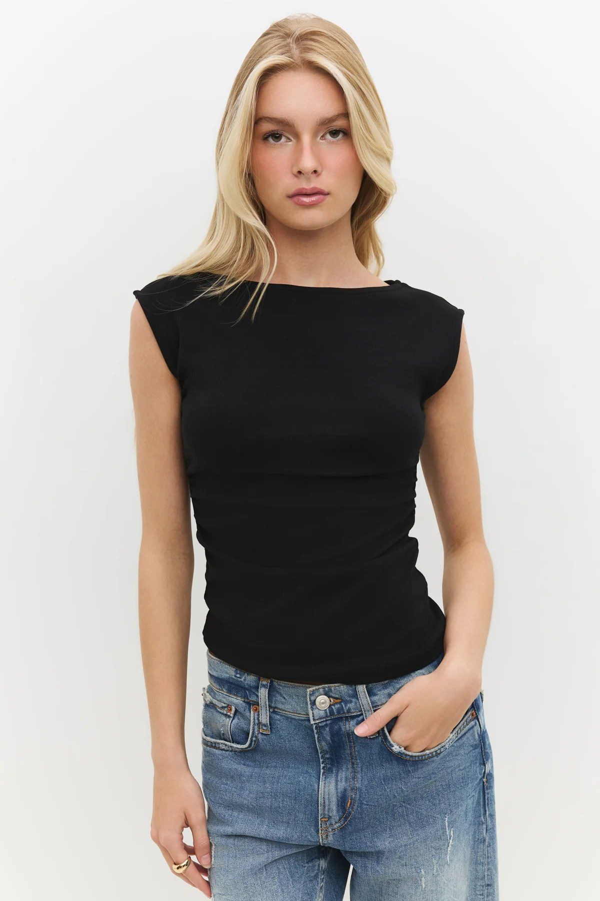 Ärmellose Baumwollbluse mit Raffungen