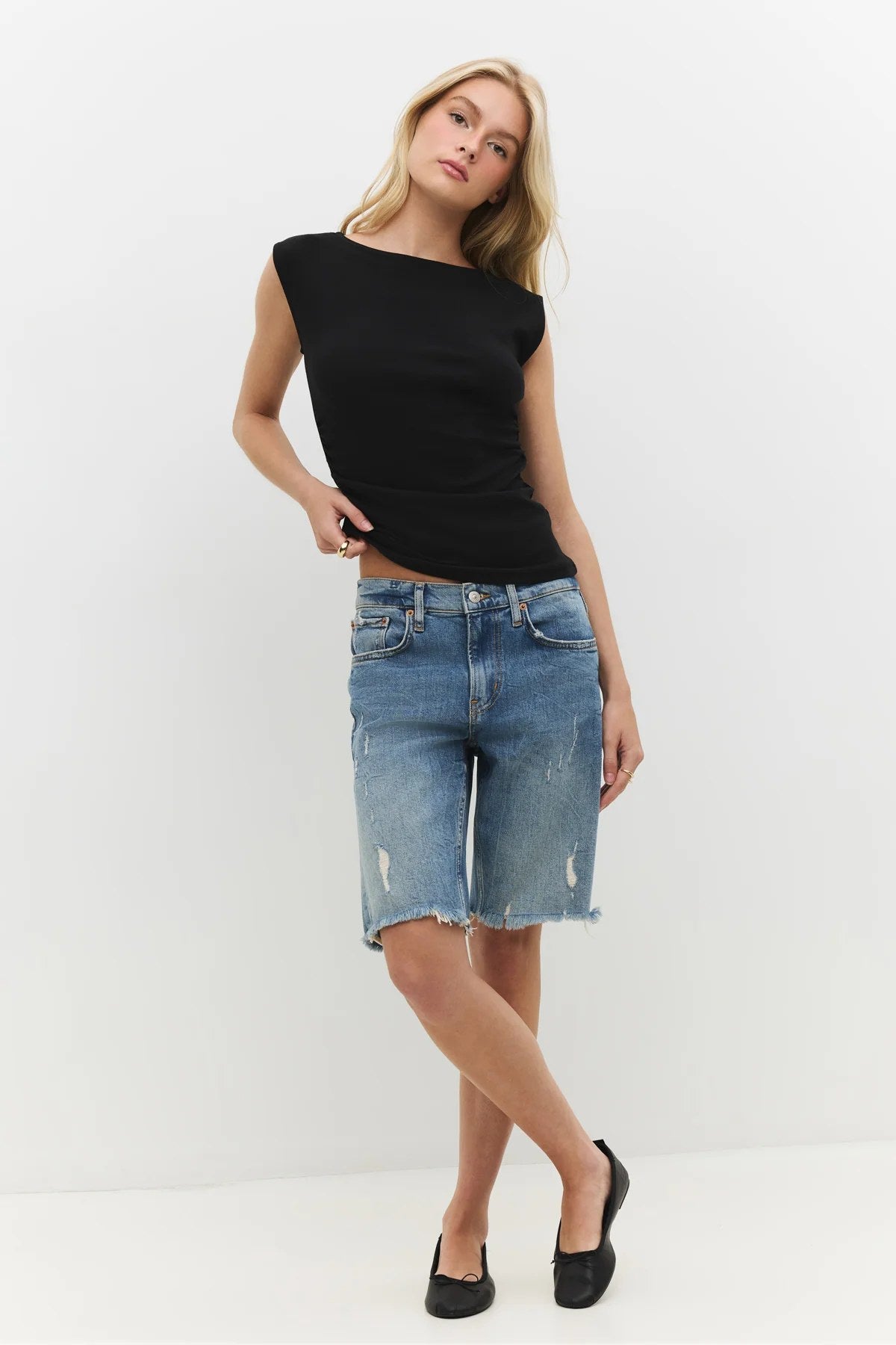 Ärmellose Baumwollbluse mit Raffungen