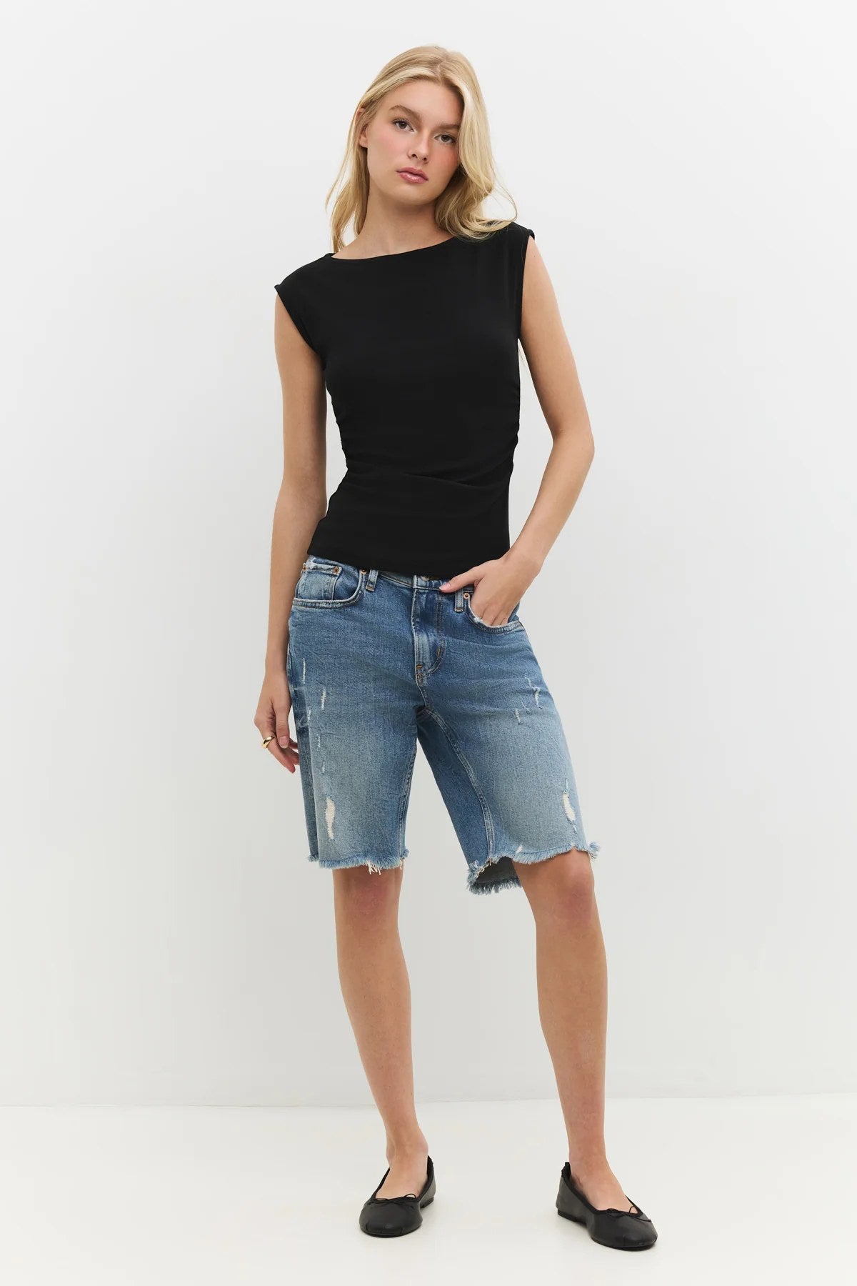 Ärmellose Baumwollbluse mit Raffungen