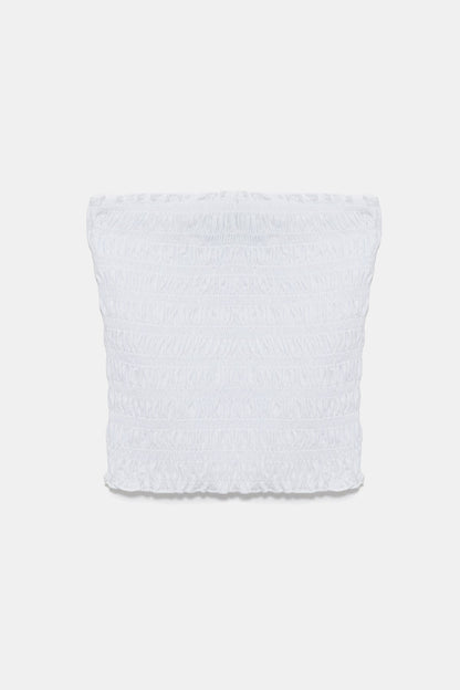 Raffung an der trägerlosen Crop-Bluse