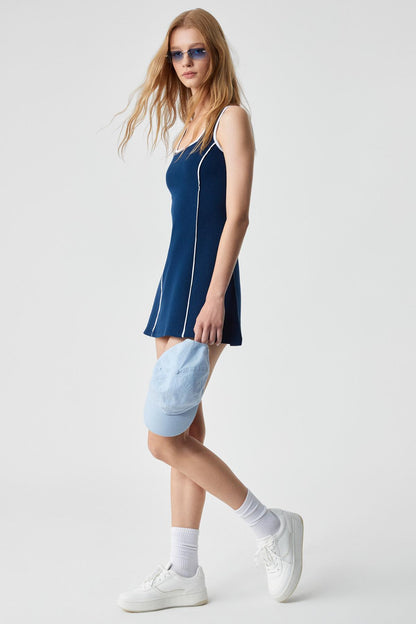 Damen ärmelloses Kleid U-Ausschnitt