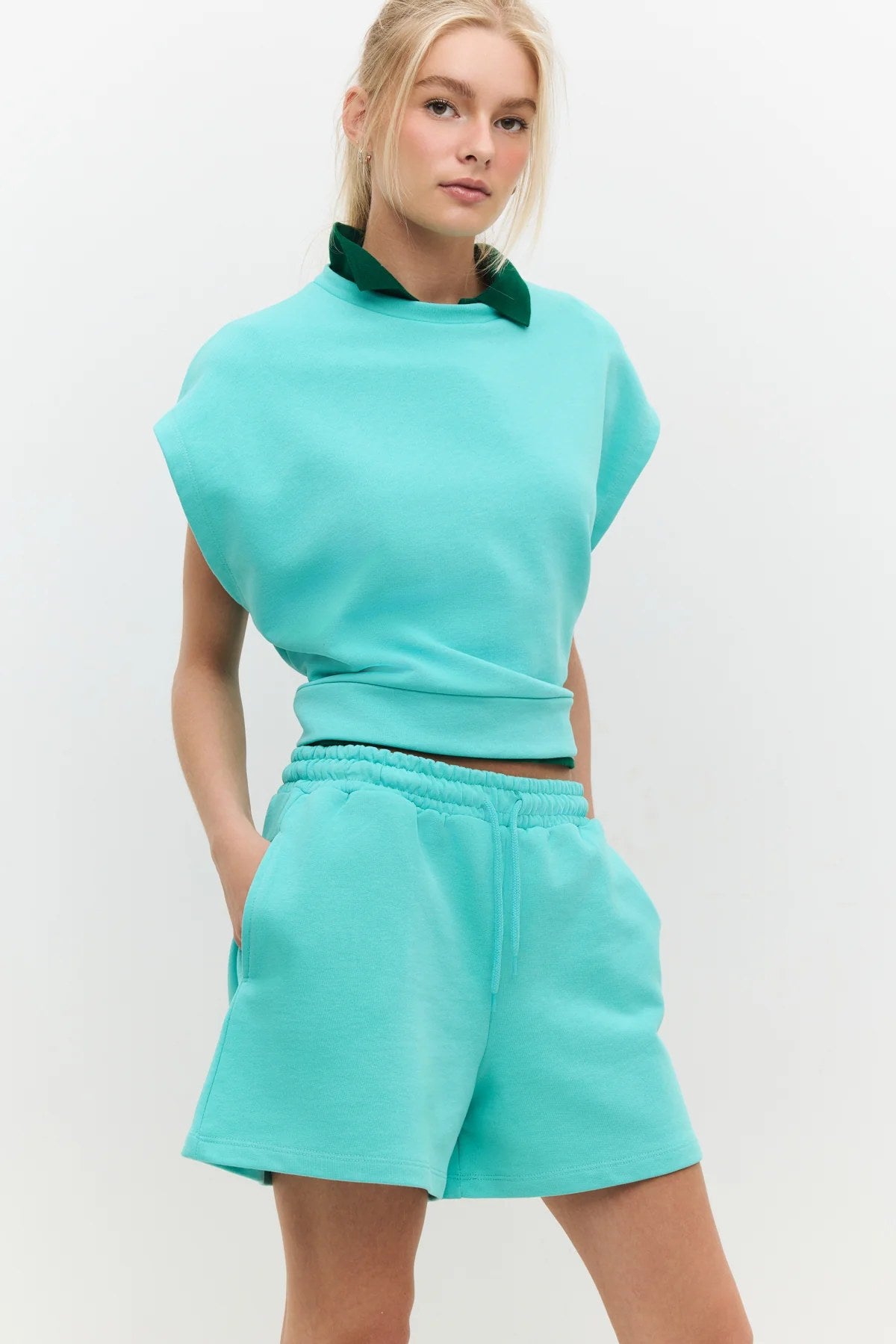 Shorts mit Taschen und elastischem Bund