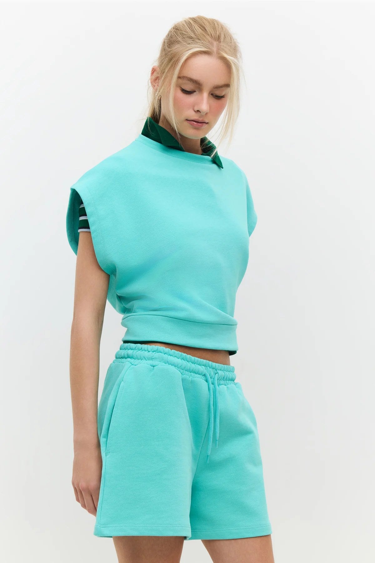 Shorts mit Taschen und elastischem Bund