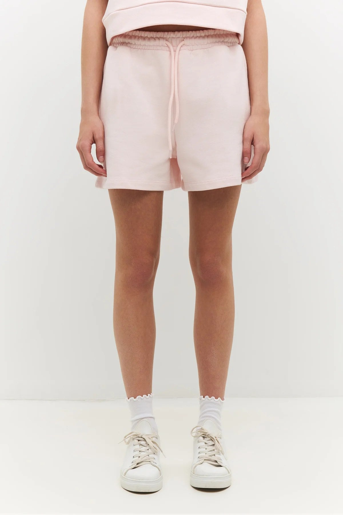 Shorts mit Taschen und elastischem Bund