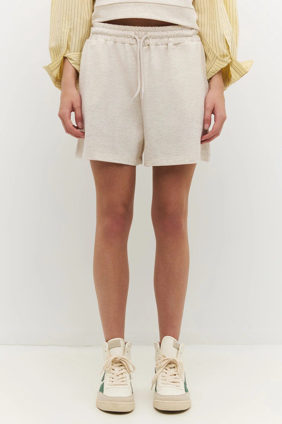 Shorts mit Taschen und elastischem Bund