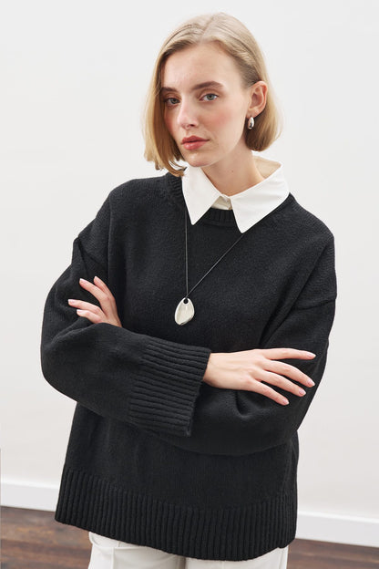 SCHWARZER, GROßER ÜBERGRÖSSE-PULLOVER