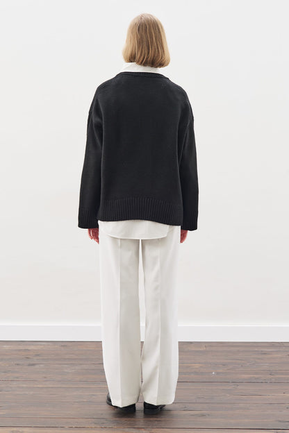 SCHWARZER, GROßER ÜBERGRÖSSE-PULLOVER