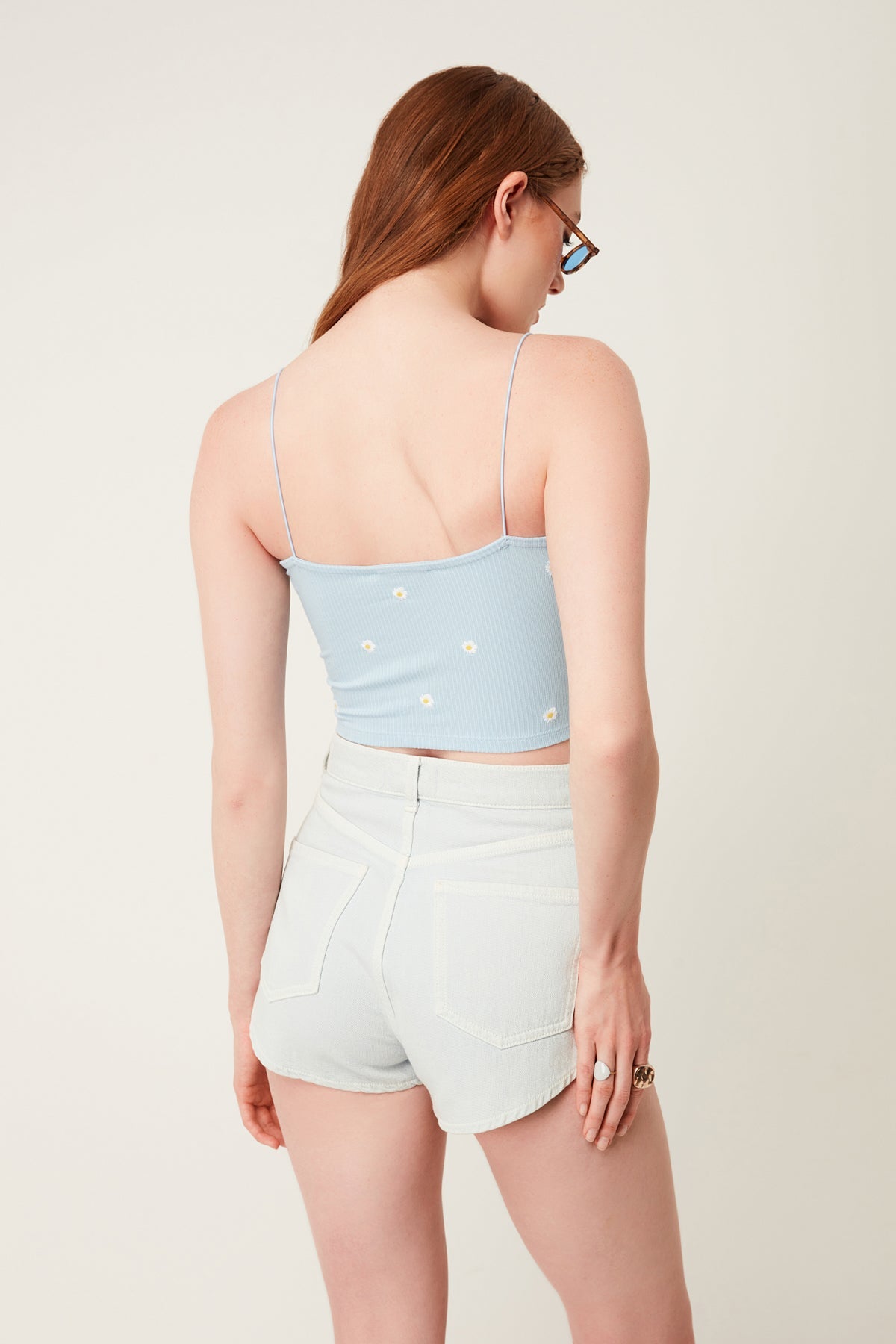 Crop-Top mit Blumenmuster und Trägern