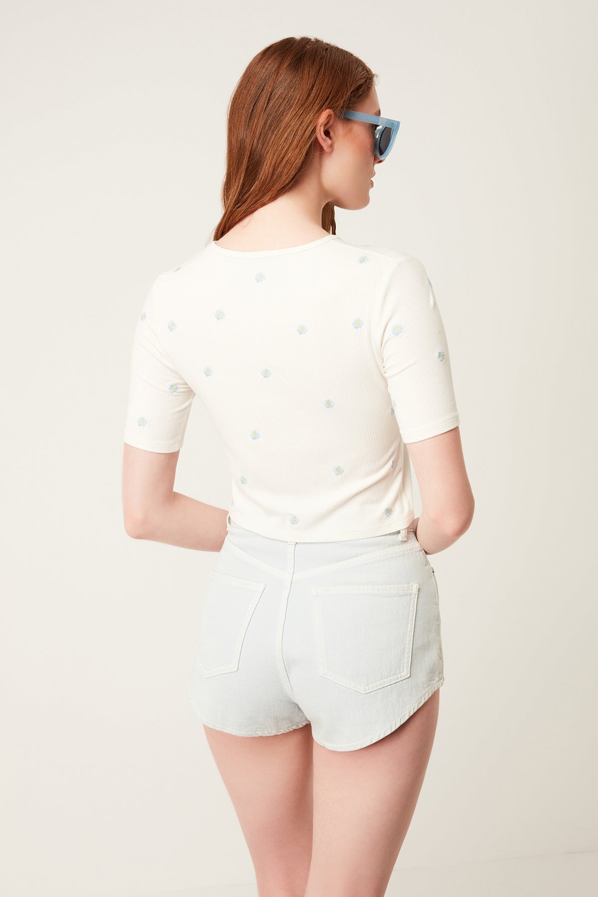 Kurzarm-Cardigan mit Blumenmuster