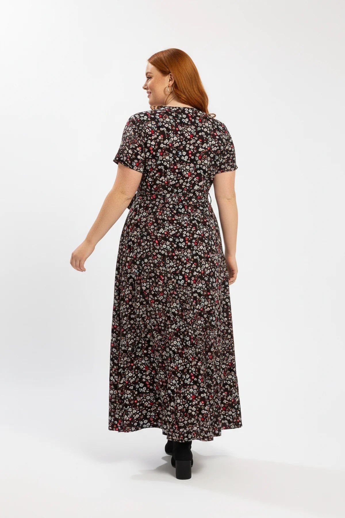 Langes Kleid mit Blumenmuster
