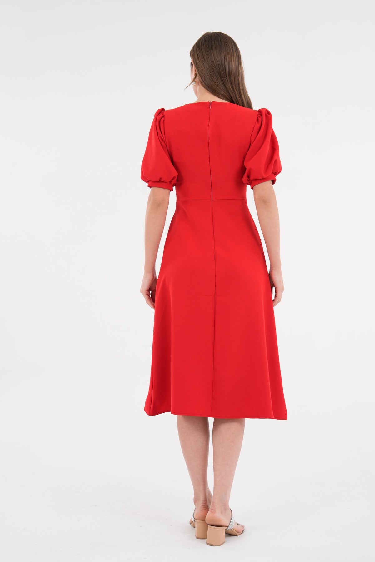Midikleid mit Blumenmuster und V-Ausschnitt