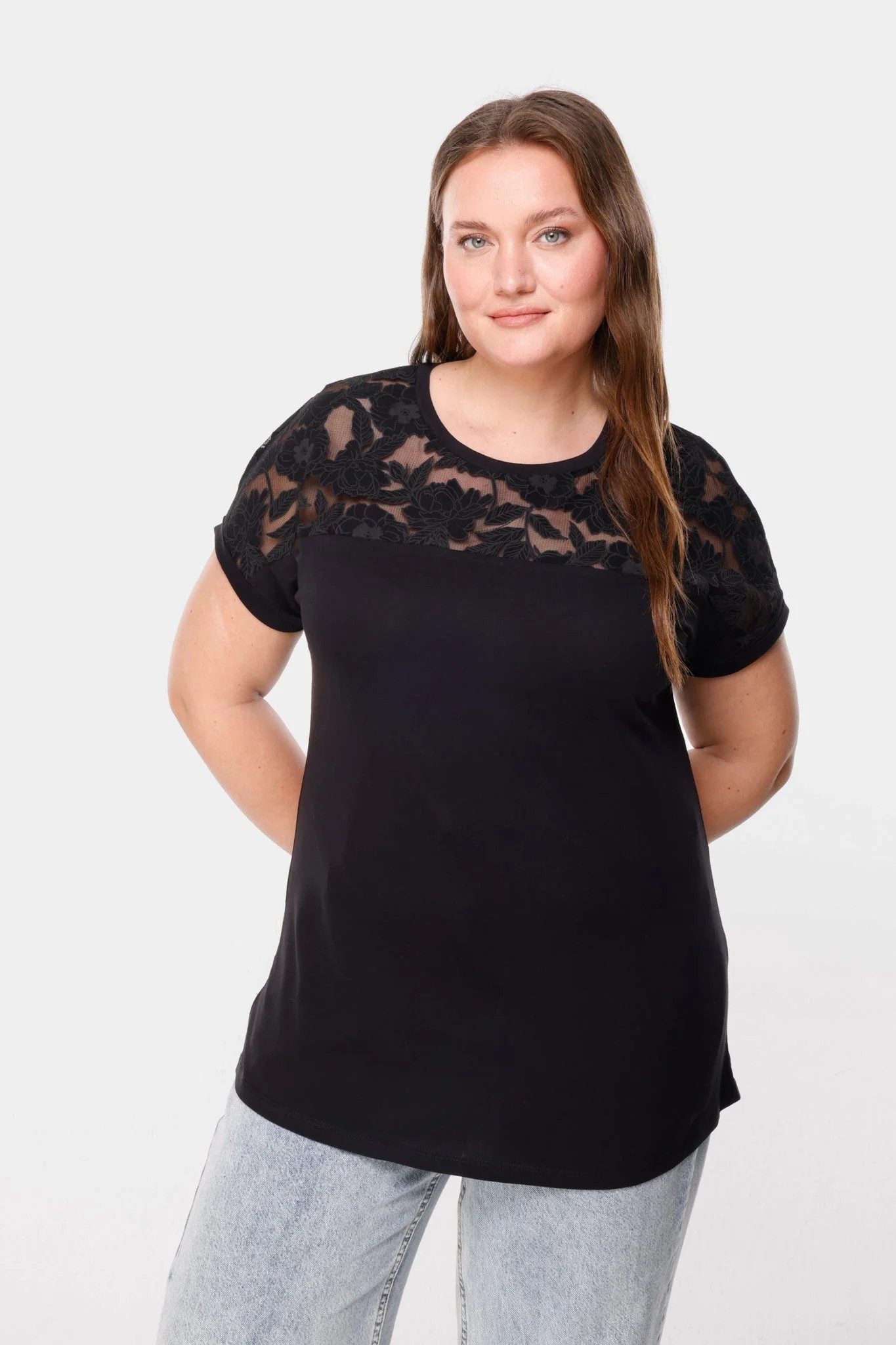 T-Shirt mit Tülldetails