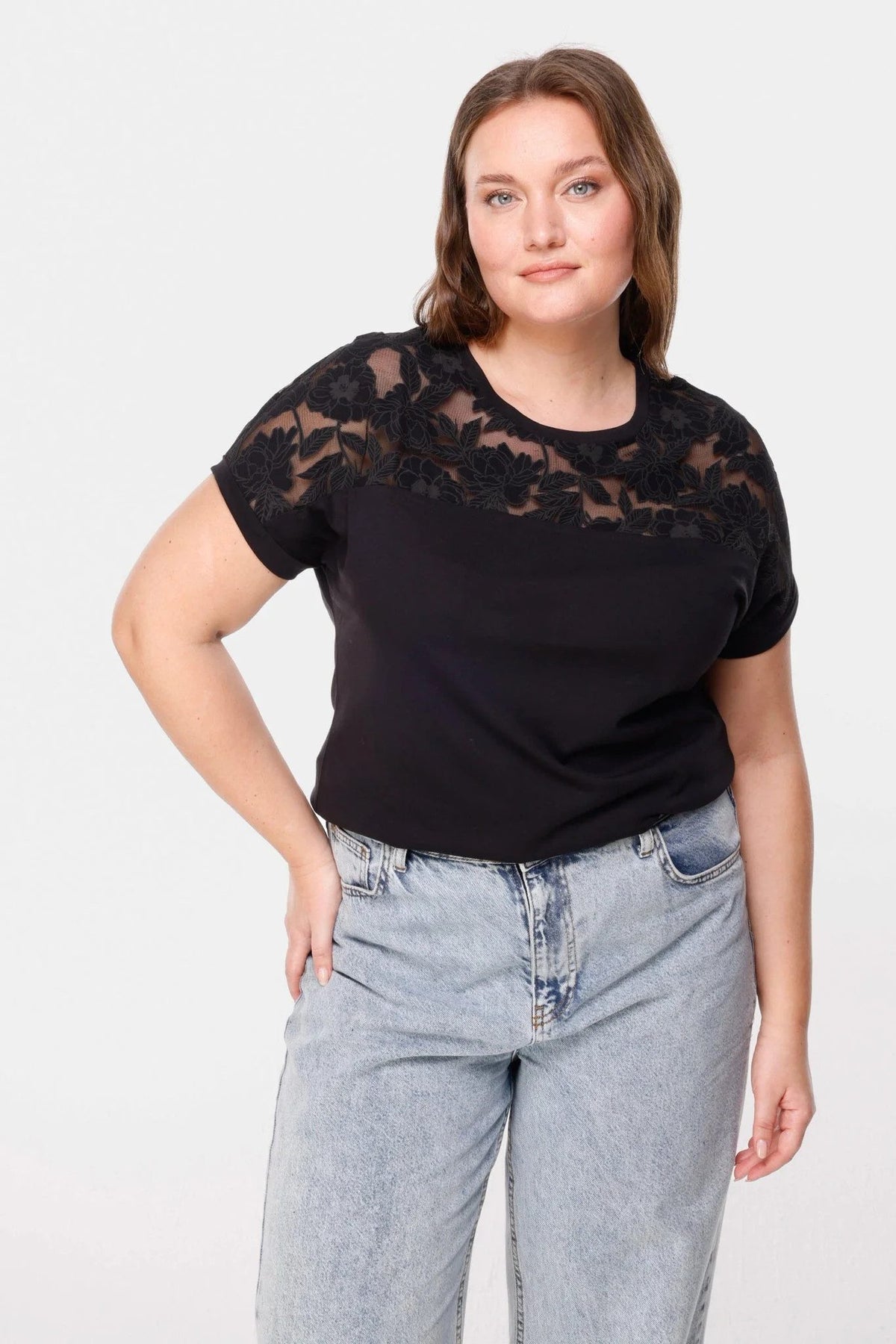 T-Shirt mit Tülldetails