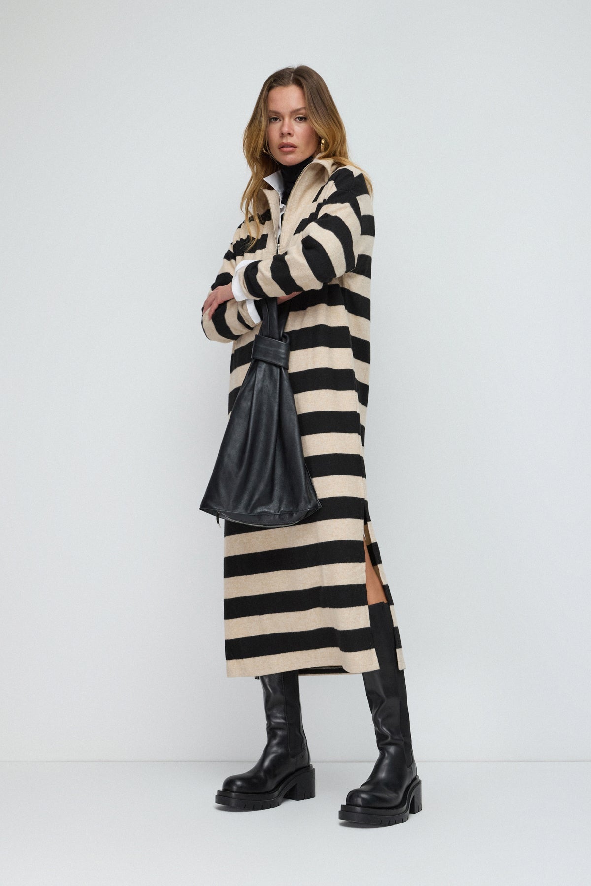 Gestreiftes Oversize-Kleid