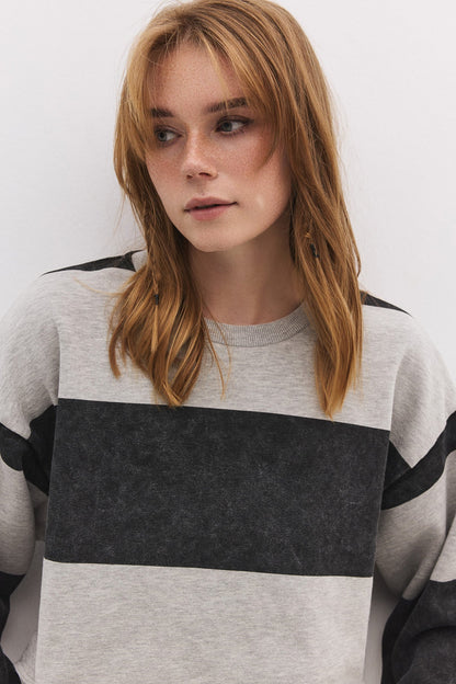 Gestreiftes Crop-Sweatshirt