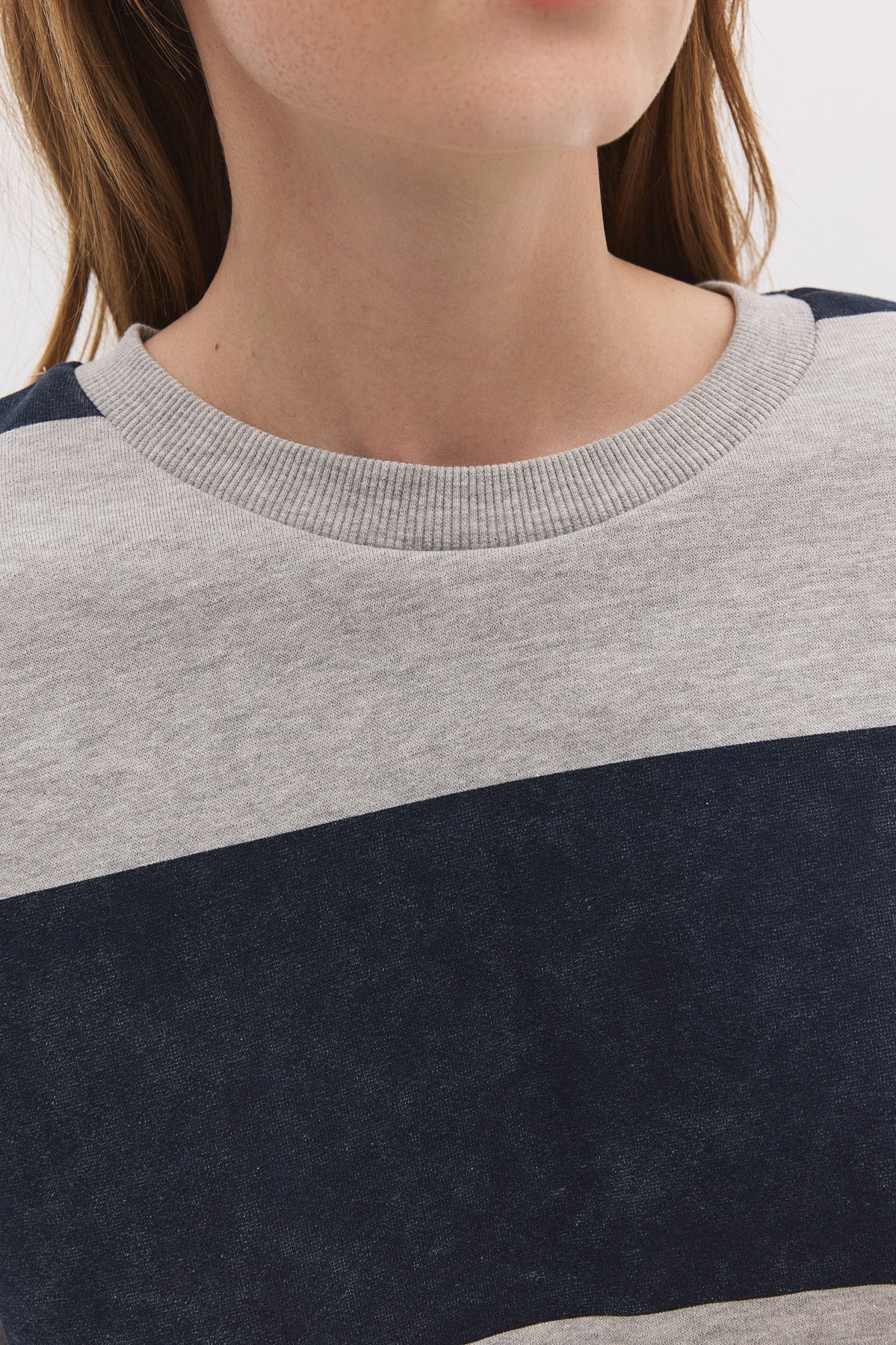 Gestreiftes Crop-Sweatshirt