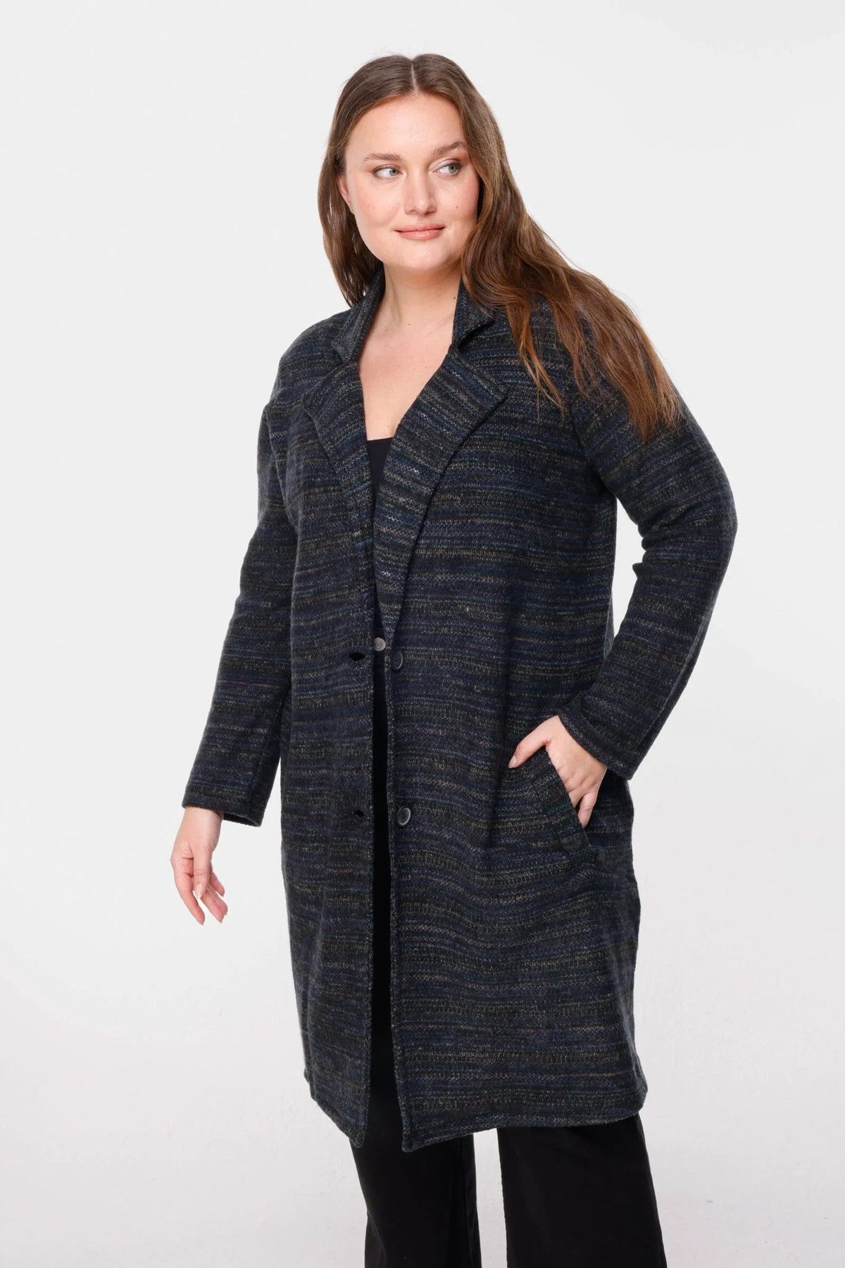 Gestreifter, langärmeliger Strickcardigan mit Knopfdetails