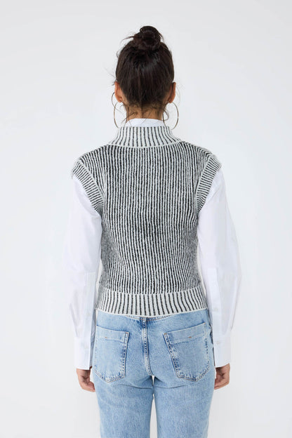 Strickweste mit Fischerkragen