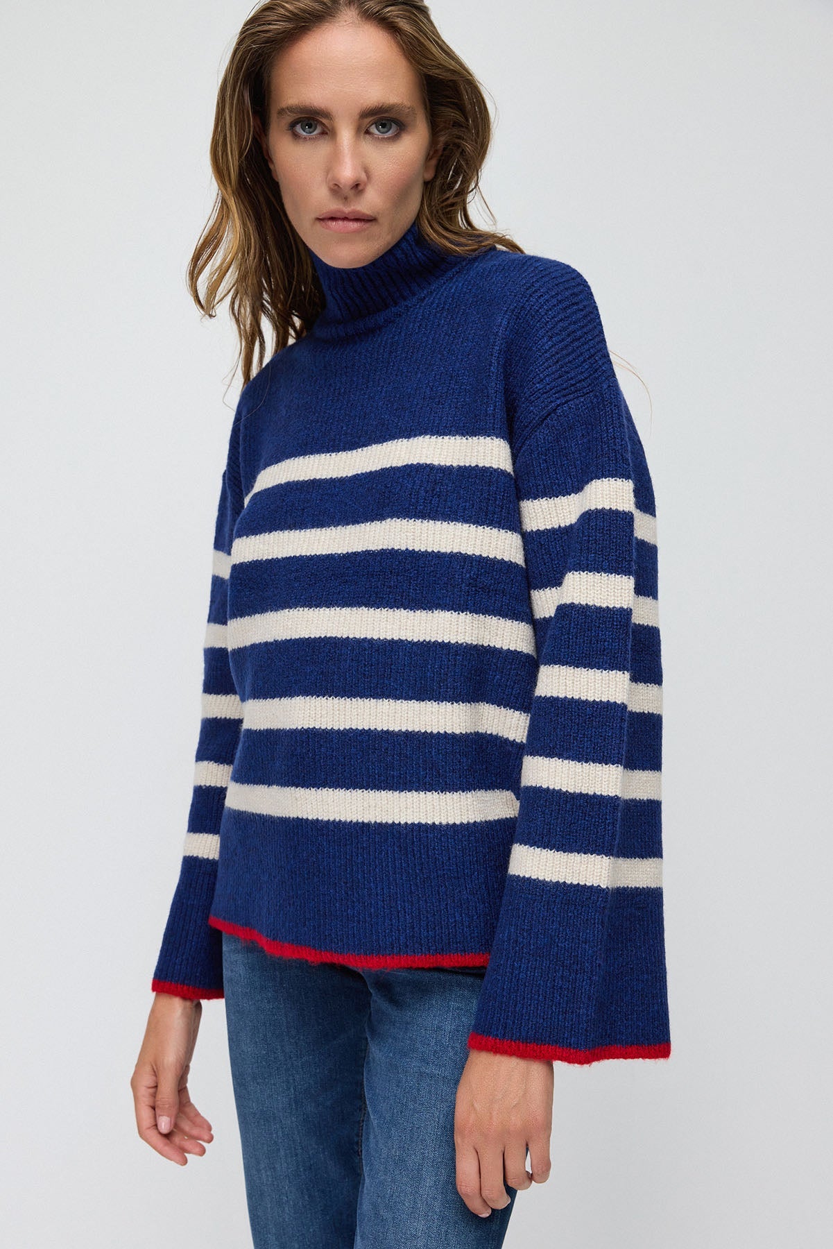 Gestreifter Strickpullover