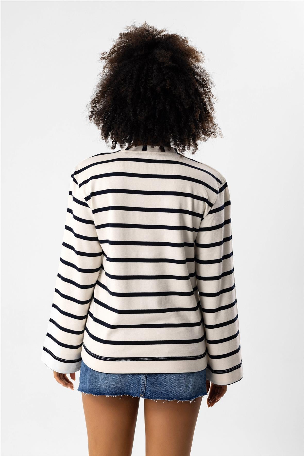 Besticktes, wattiertes Sweatshirt