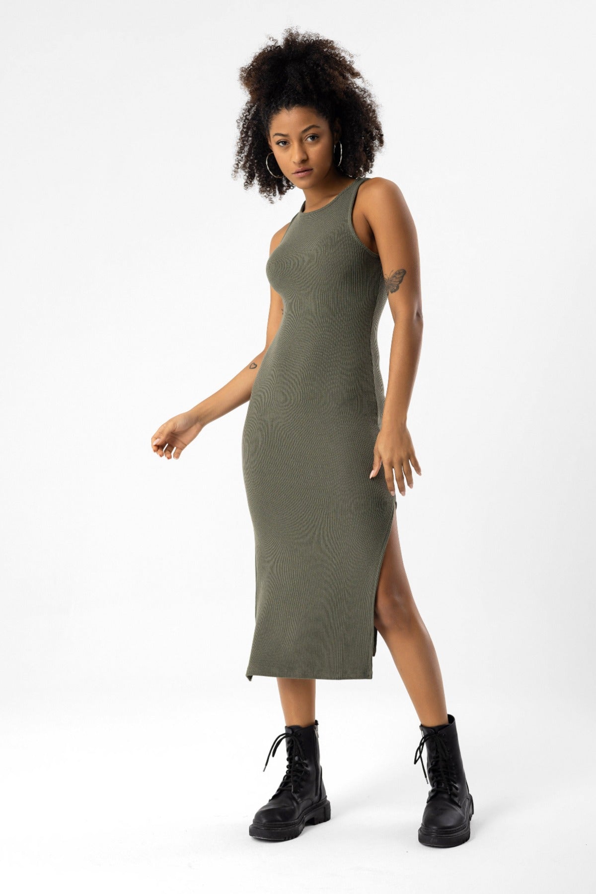 Gestreiftes Kleid mit Schlitz
