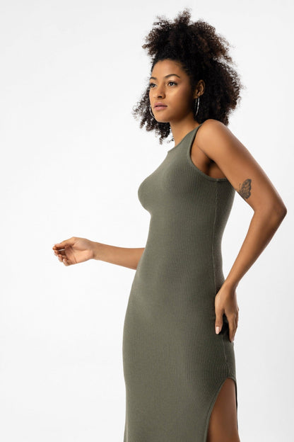 Gestreiftes Kleid mit Schlitz