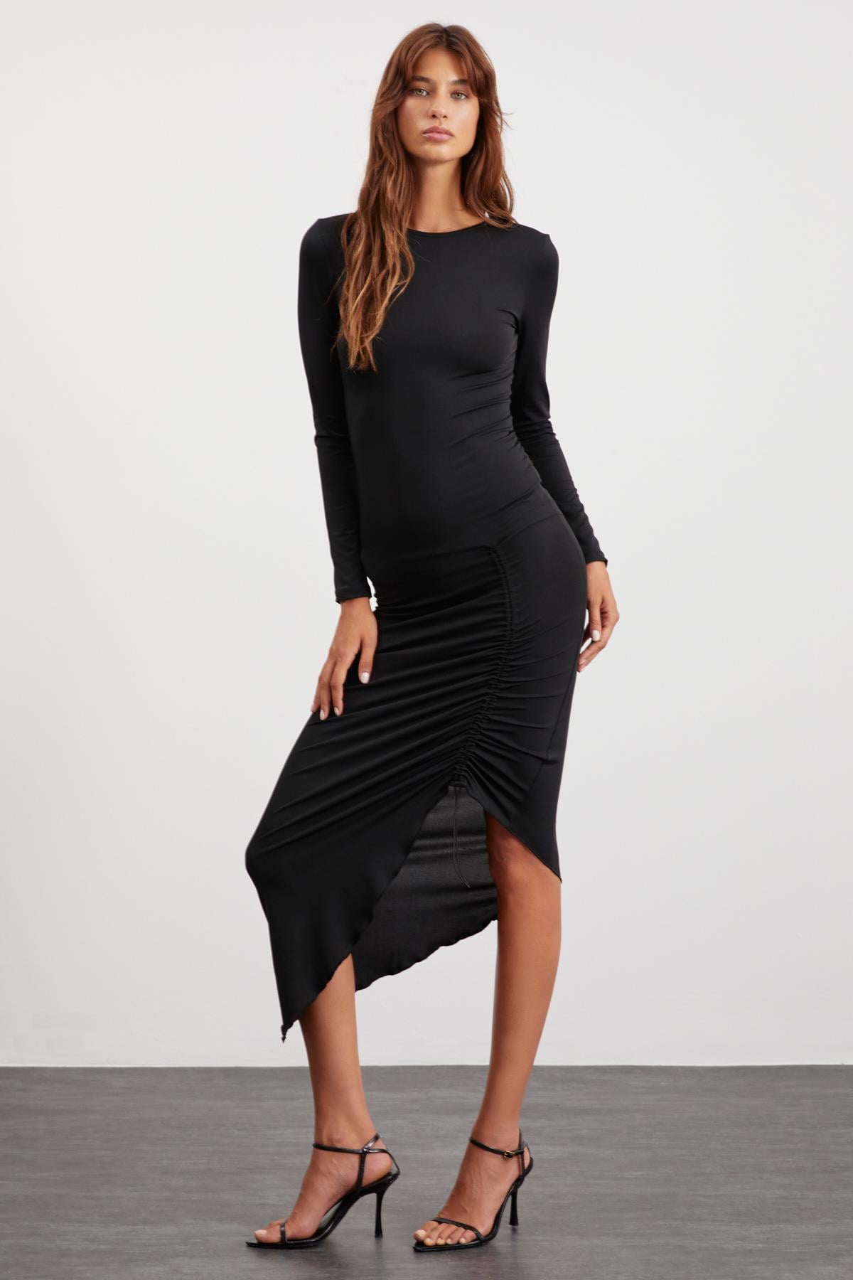 Claudia Damen Asymmetrisches Maxikleid