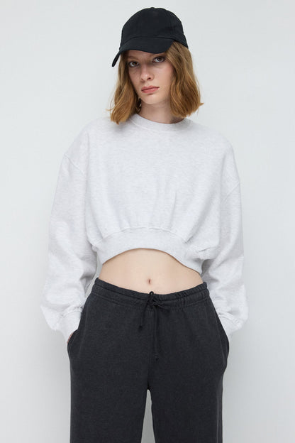 Crop Basic Sweatshirt