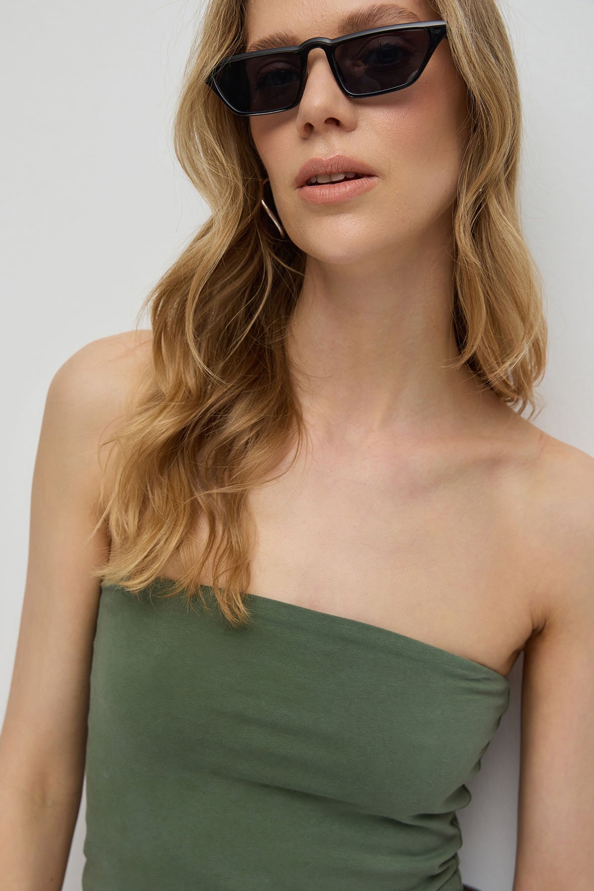 Trägerloses Crop-Top