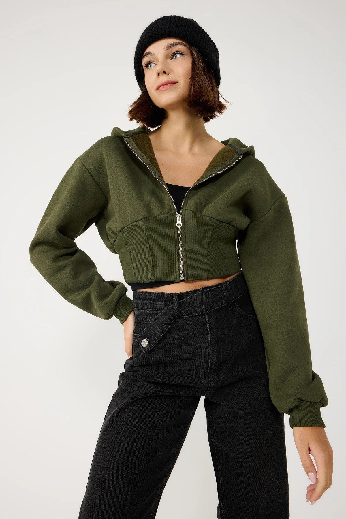 Strickjacke mit Kapuze und Reißverschluss