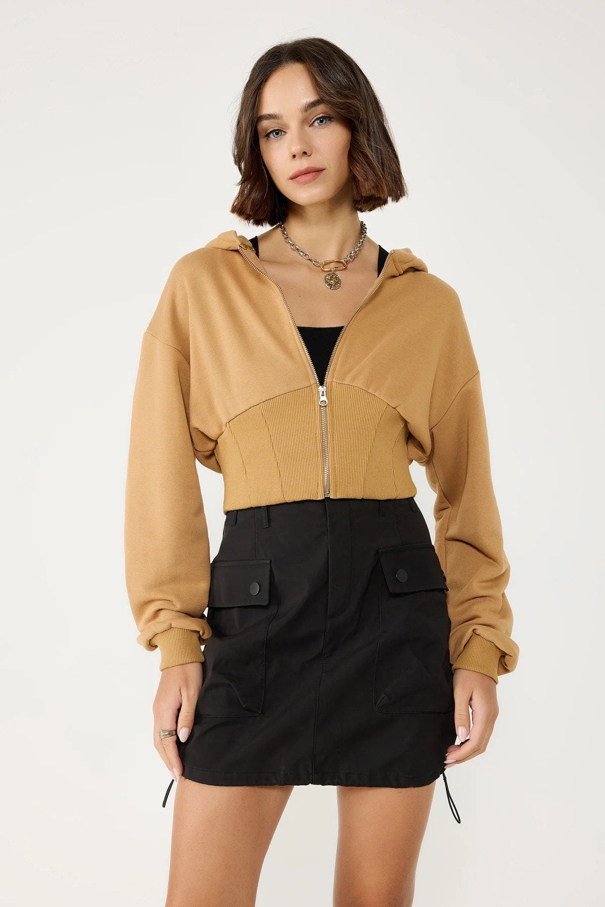 Strickjacke mit Kapuze und Reißverschluss