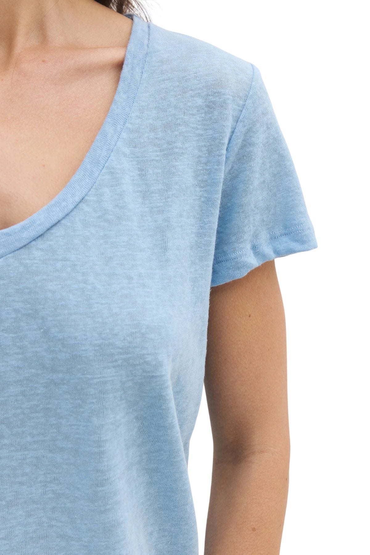 Ärmelloses T-Shirt mit V-Ausschnitt