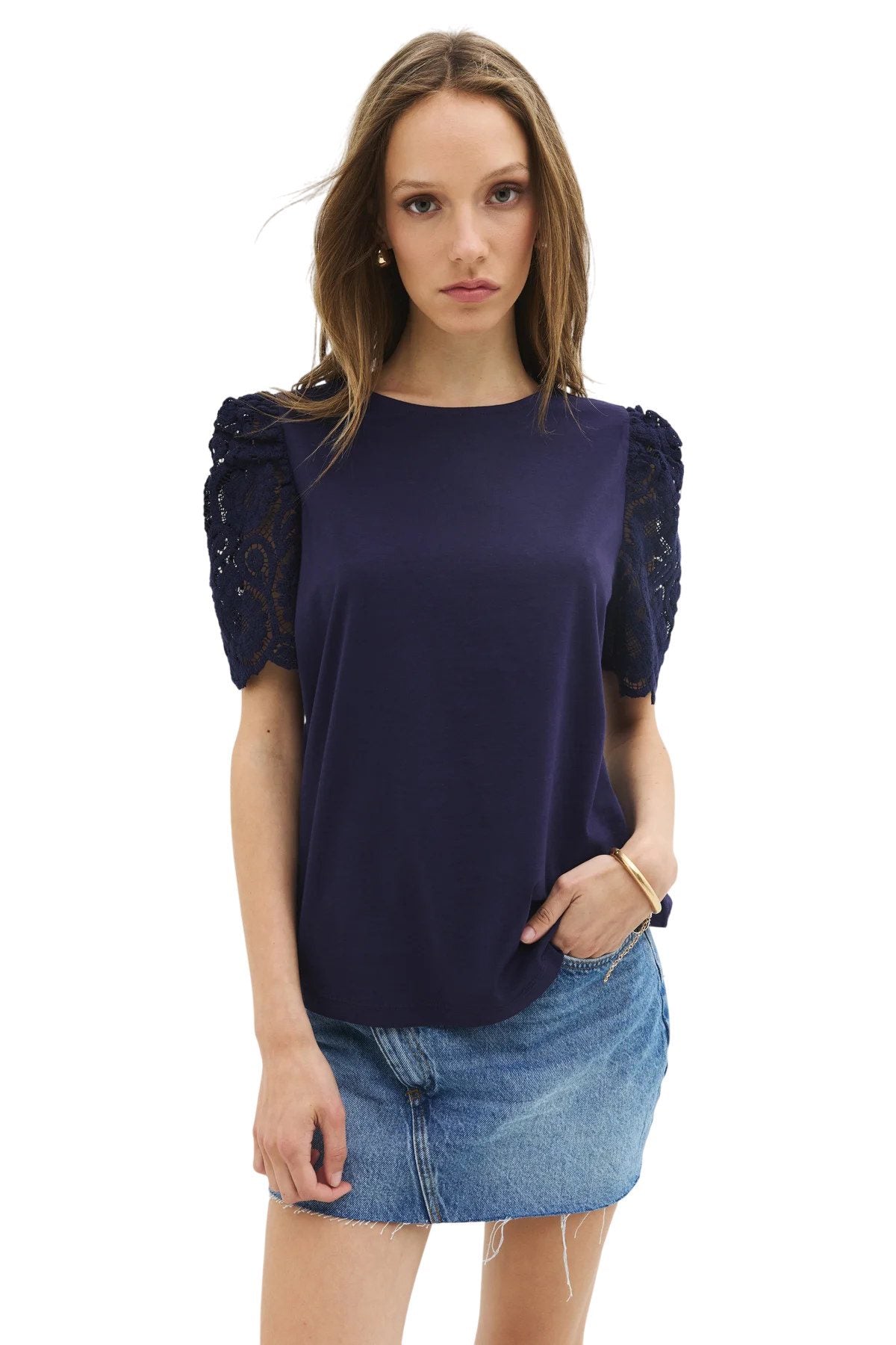 T-Shirt mit Ärmeln aus Spitze
