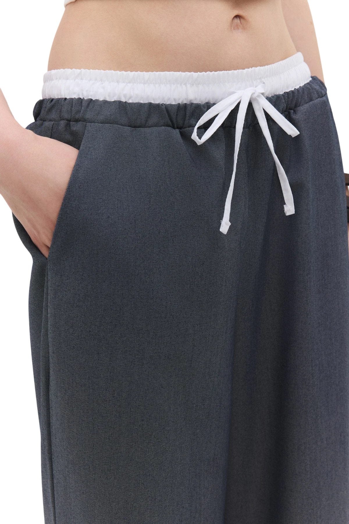 Weitbeinige Hose