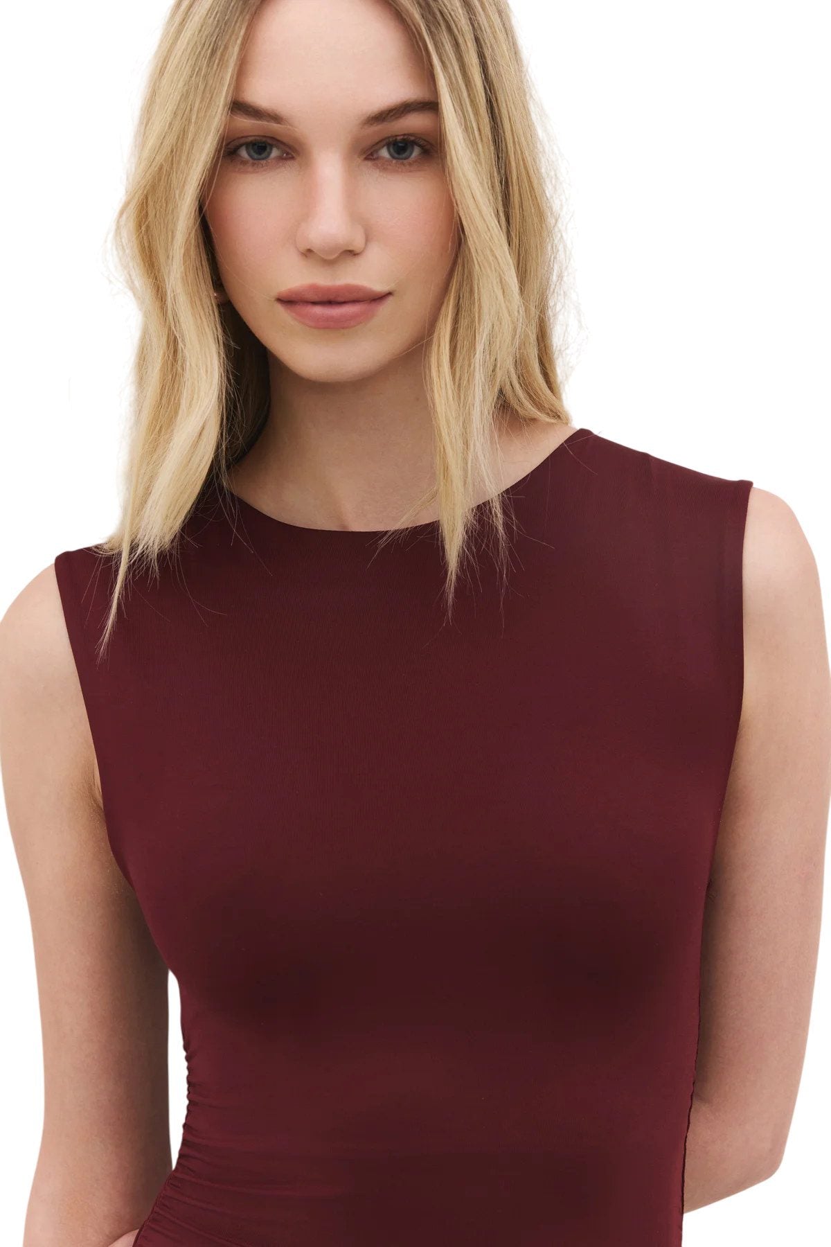 Ärmelloses Maxikleid mit Schlitz