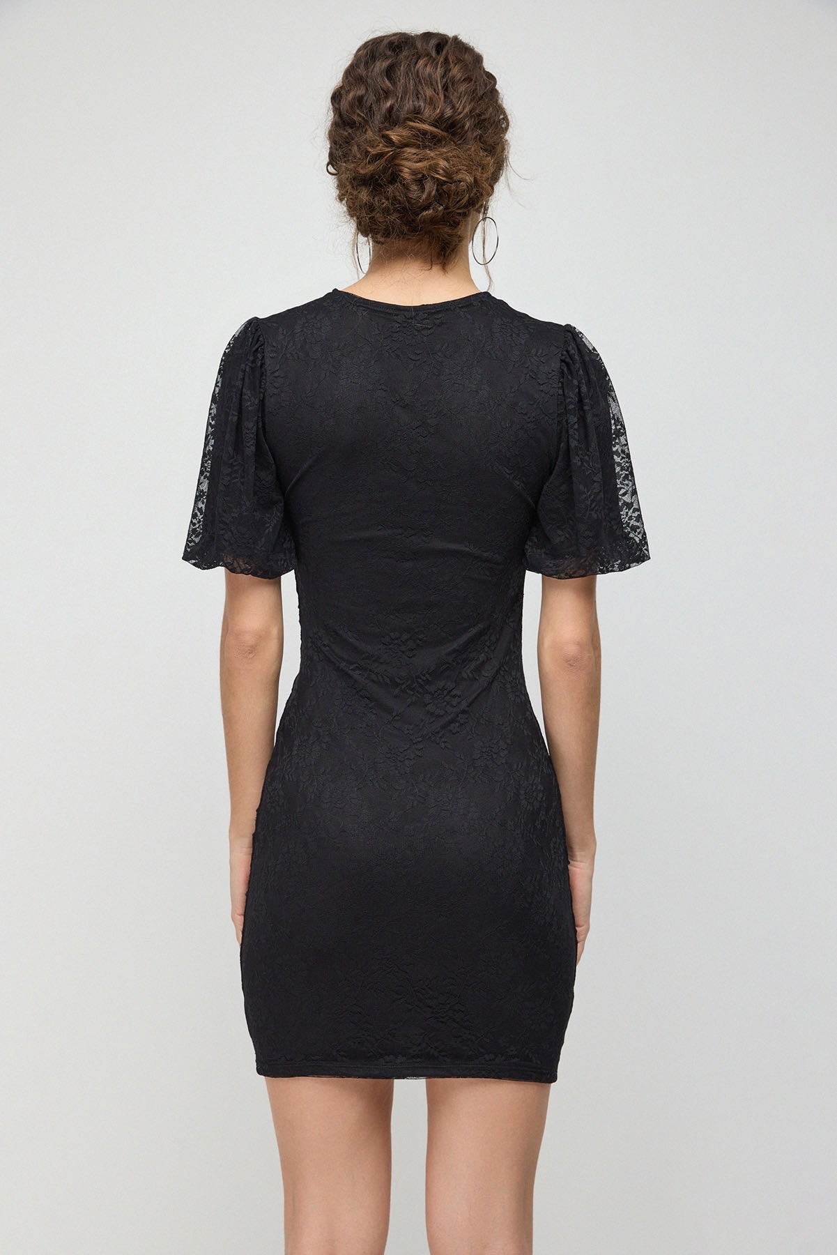 Minikleid mit Spitzenfutter