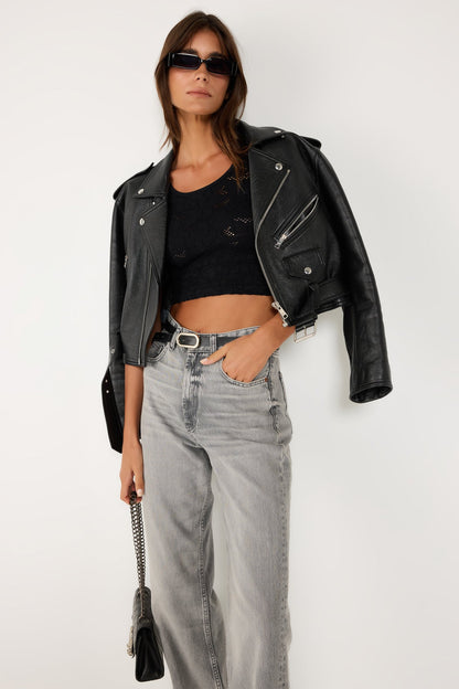 Kurzes Spitzen-Crop-Top mit kurzen Ärmeln