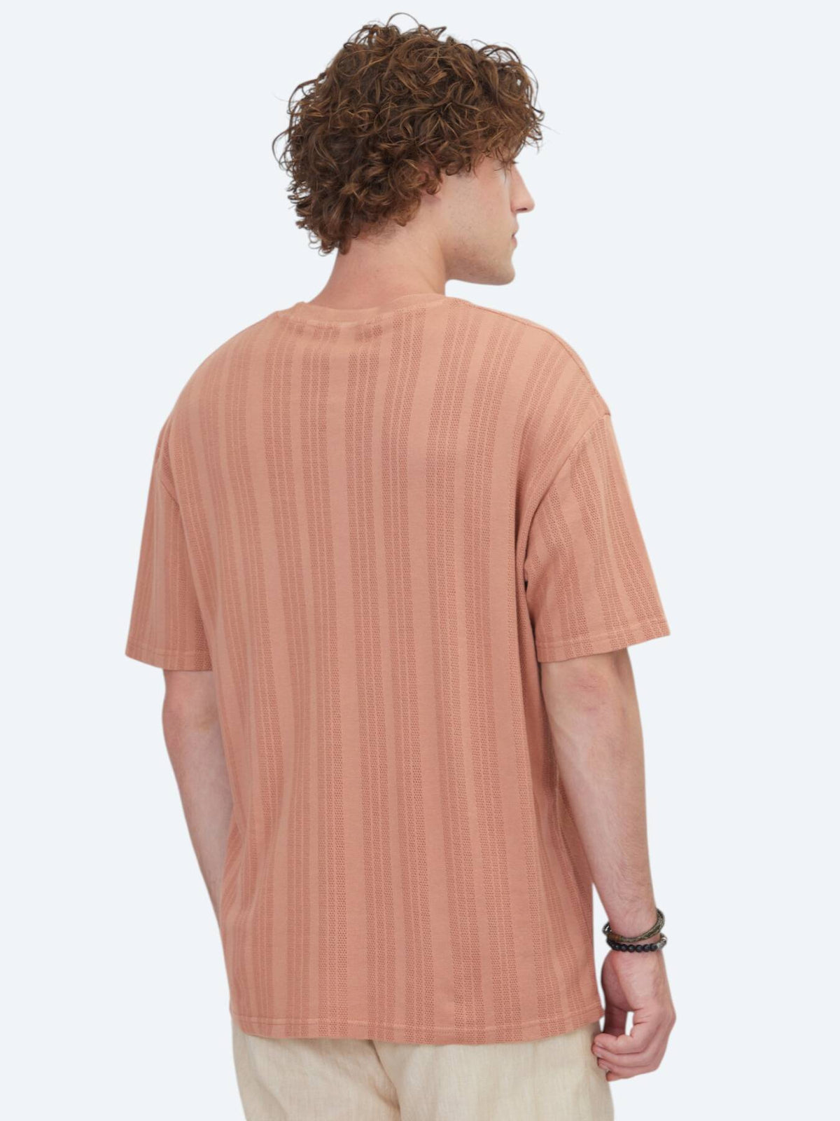 Dunkelrosé gestreiftes 100% Baumwoll-T-Shirt