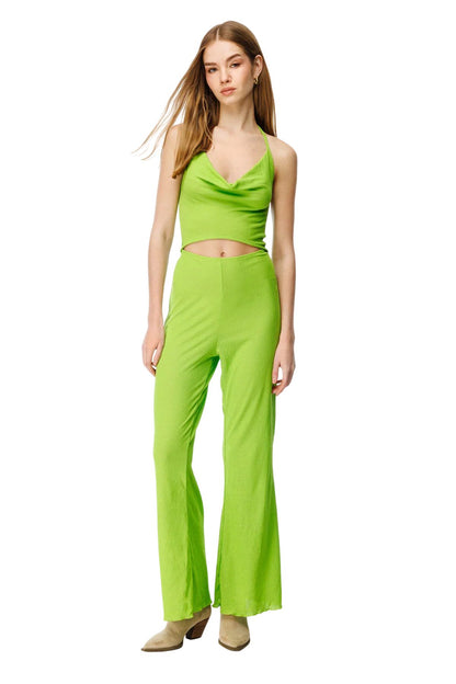 Zweiteiliger Jumpsuit mit Trägern und Ausschnitt