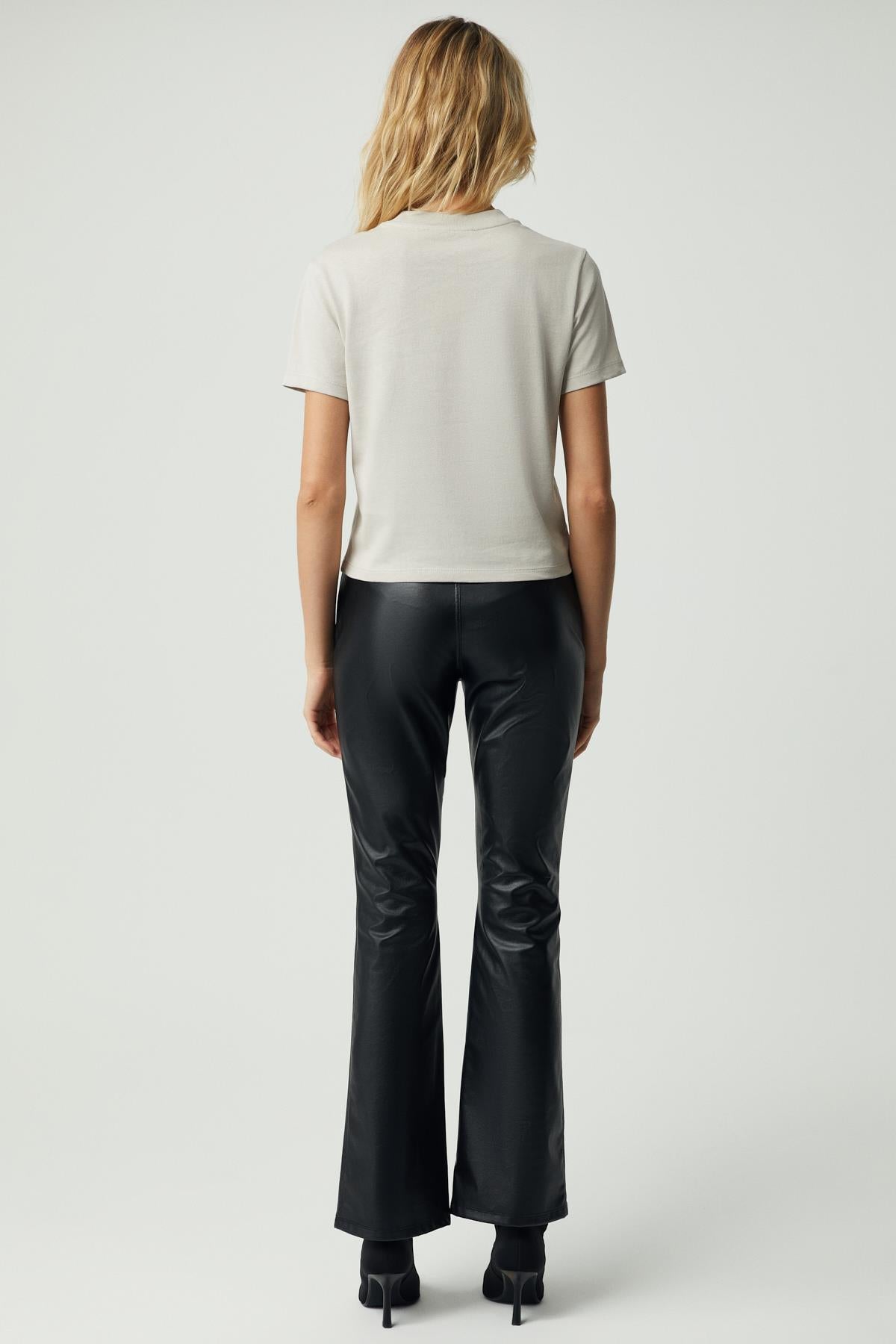 DEMURA Damen T-Shirt mit Verzierung