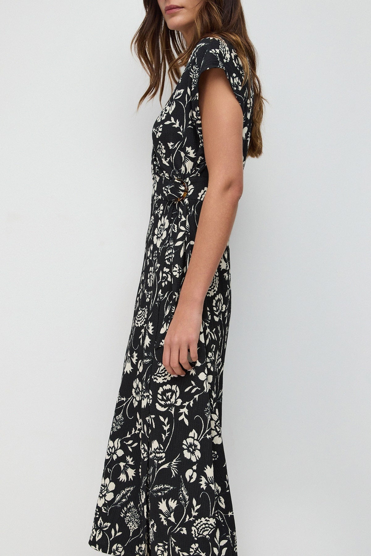 Gemustertes Wickelkleid in Midi-Länge