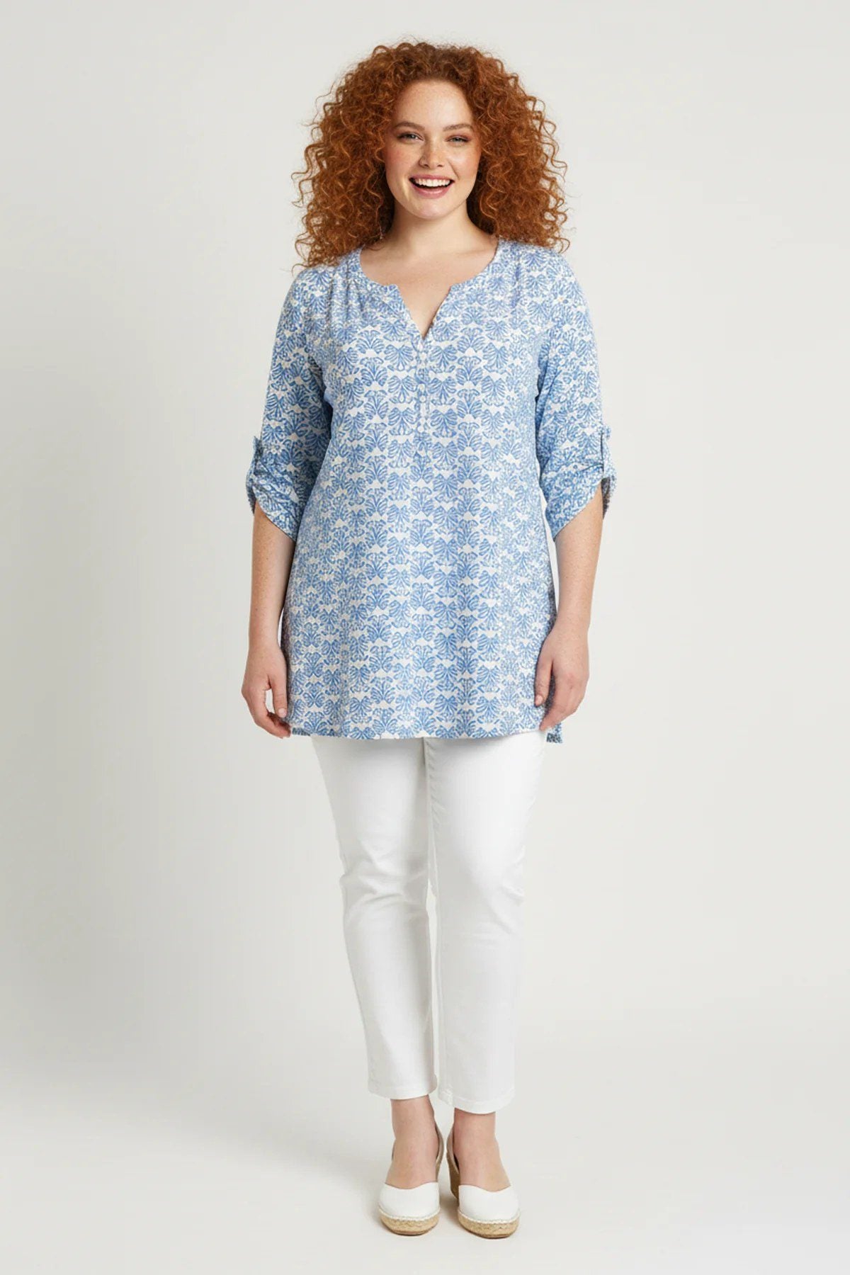 Musterbluse mit Knopfärmeln