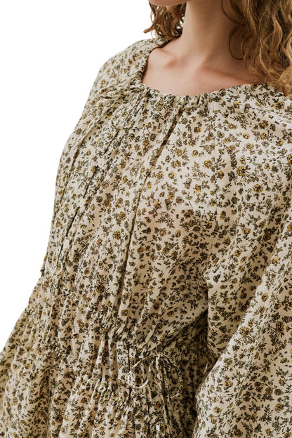 Baumwollkleid mit Gänseblümchenmuster