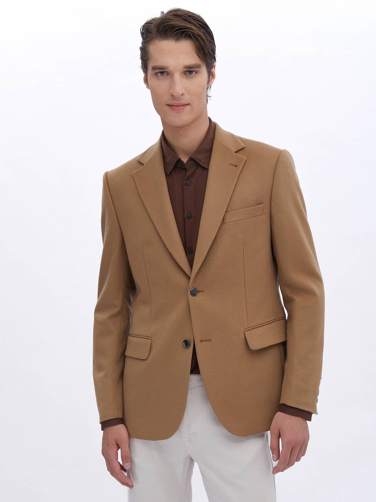 Schlichte Jacke aus Wollmischung mit normaler Passform