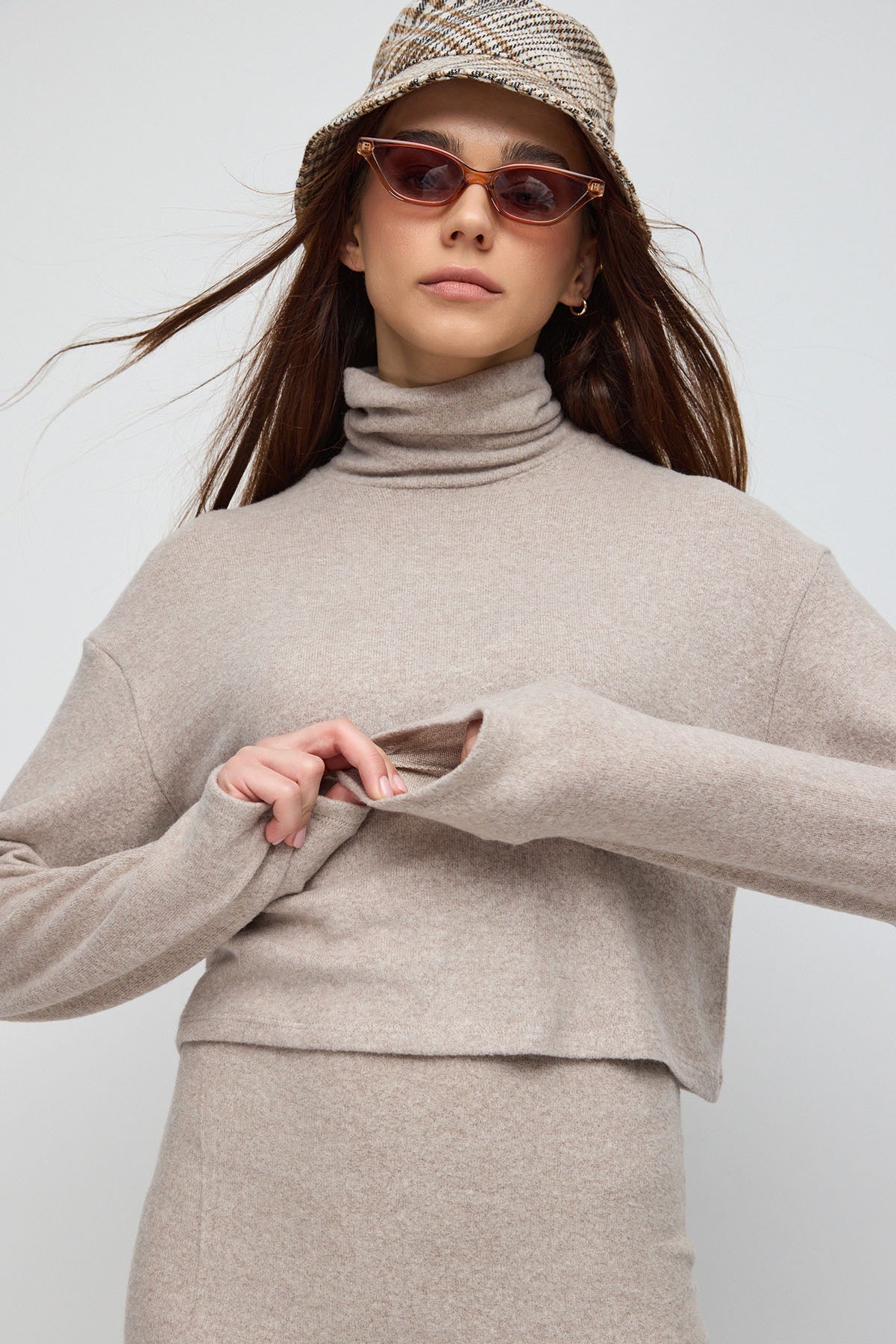 Oversize-Pullover mit hohem Kragen