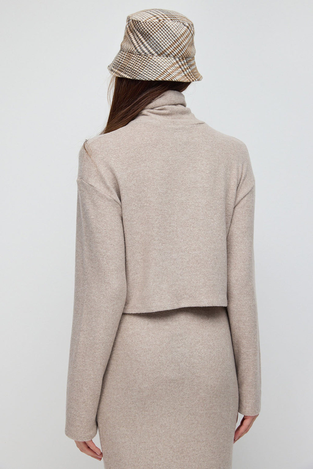 Oversize-Pullover mit hohem Kragen