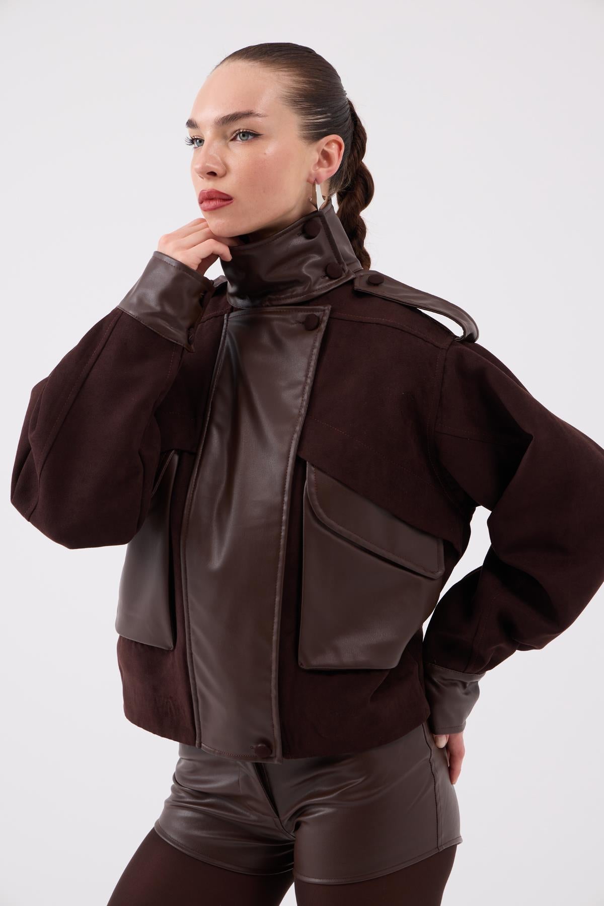Braune Wildlederjacke mit Lederdetails