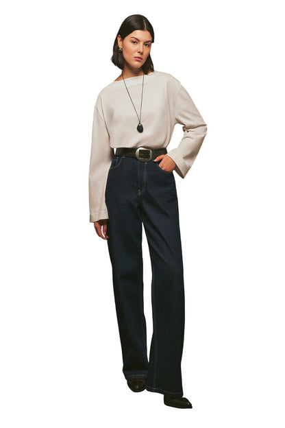 WEITE JEANS MIT ZIERN UND KNÖPFEN INDIGO