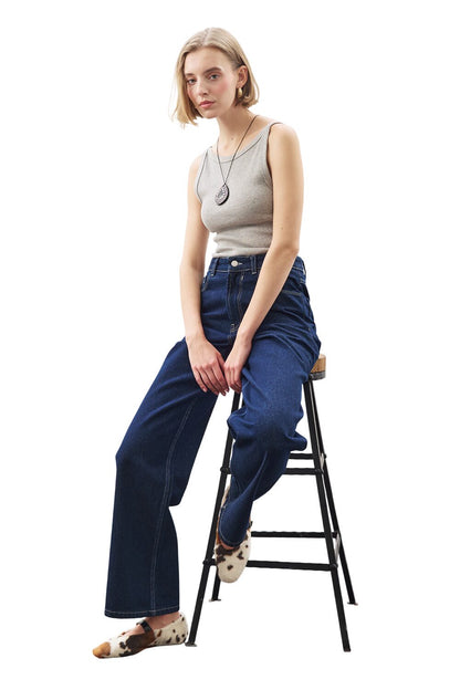 WEITE JEANS MIT ZIERN UND KNÖPFEN INDIGO
