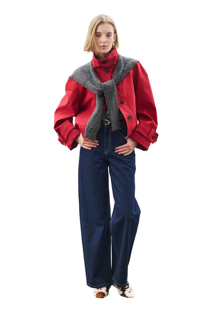 WEITE JEANS MIT ZIERN UND KNÖPFEN INDIGO